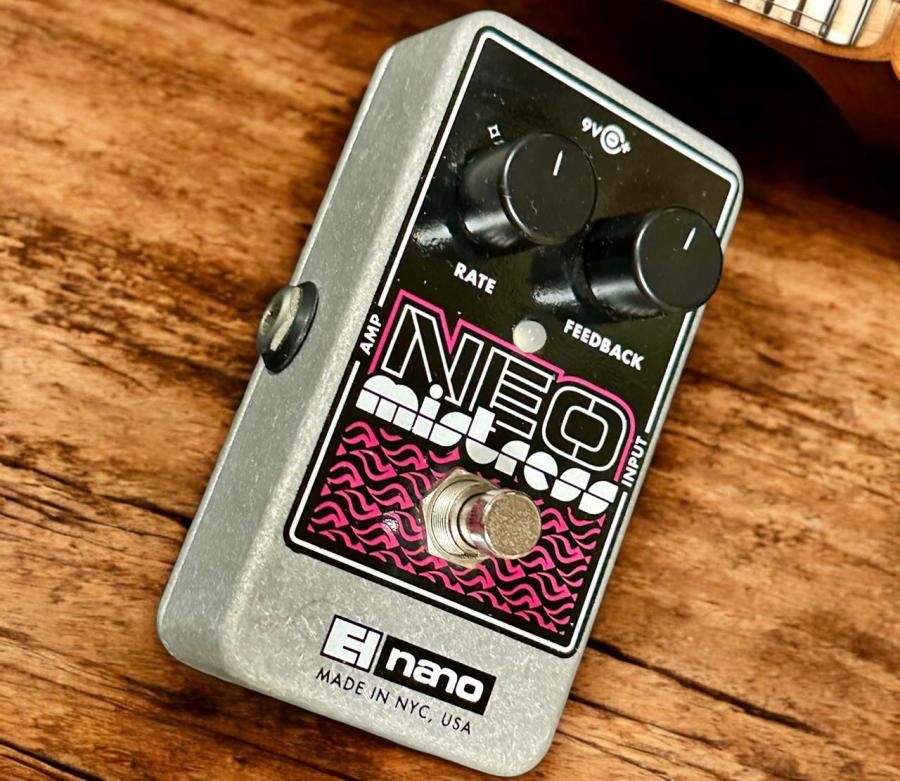 Pedal Electro Harmonix Neo Mistress - Flanger - Seminovo